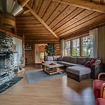 Utsu 1 - Traditional Lapland * Levi