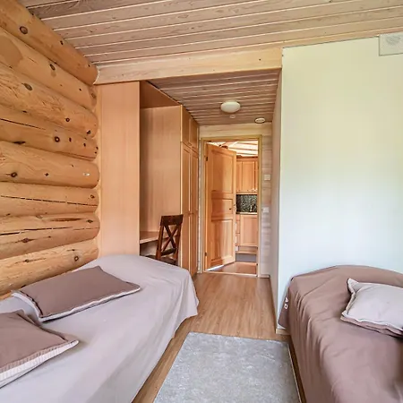 Utsu 1 - Traditional Lapland * Levi