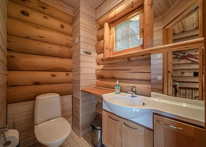 Utsu 1 - Traditional Lapland - Ski-in Ski-out By Aavalevi Apartament